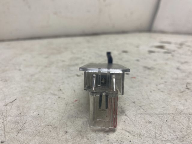 bontott RENAULT LAGUNA III Kesztyűtartó Világítás