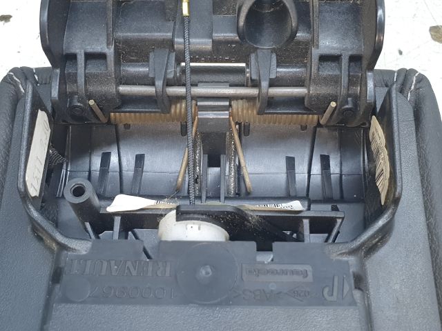 bontott RENAULT LAGUNA III Könyöklő