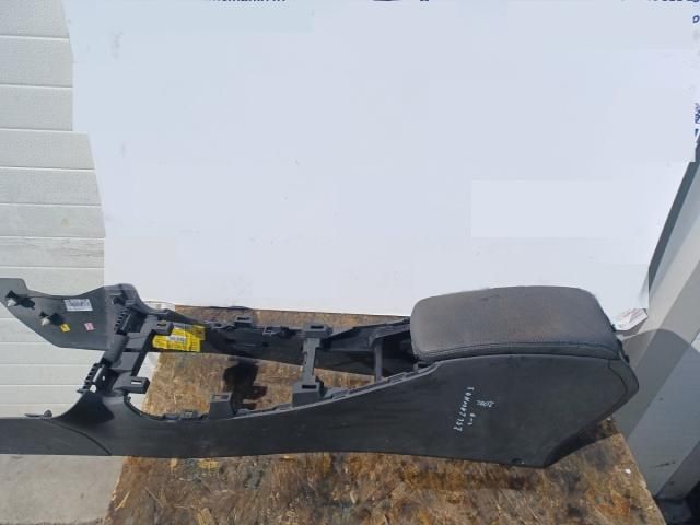 bontott RENAULT LAGUNA III Könyöklő