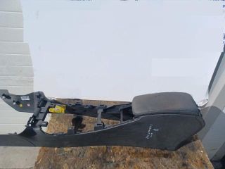 bontott RENAULT LAGUNA III Könyöklő