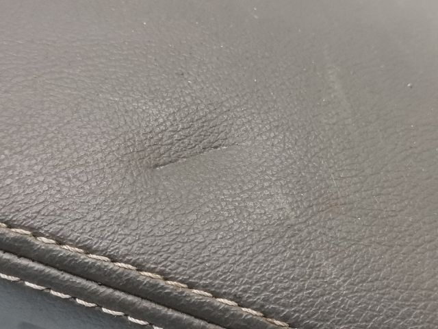 bontott RENAULT LAGUNA III Könyöklő