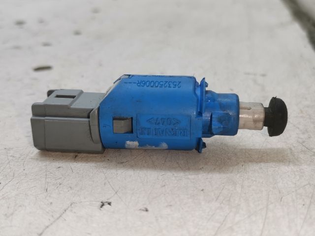 bontott RENAULT LAGUNA III Kuplung Pedál Kapcsoló