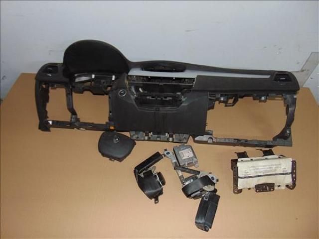 bontott RENAULT LAGUNA III Műszerfal Héj