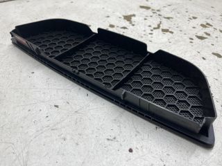 bontott RENAULT LAGUNA III Műszerfal Középső Hangszóró Burkolat