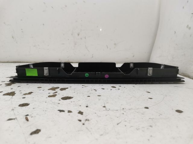 bontott RENAULT LAGUNA III Műszerfal Középső Hangszóró Burkolat