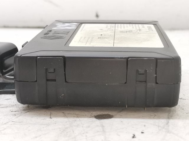 bontott RENAULT LAGUNA III Navigáció Elektronika