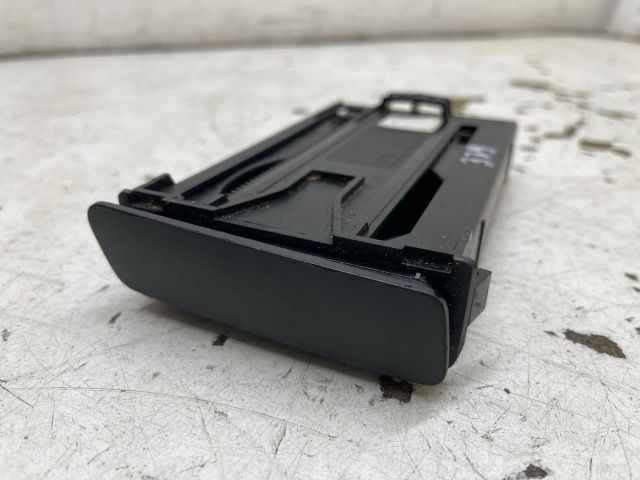 bontott RENAULT LAGUNA III Pohártartó