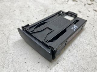 bontott RENAULT LAGUNA III Pohártartó