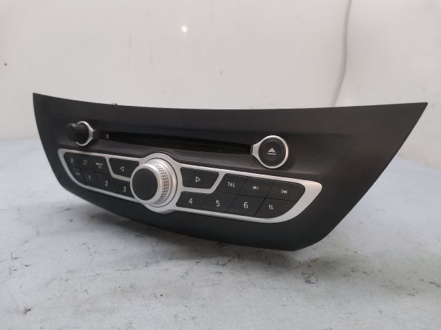 bontott RENAULT LAGUNA III Rádió / CD