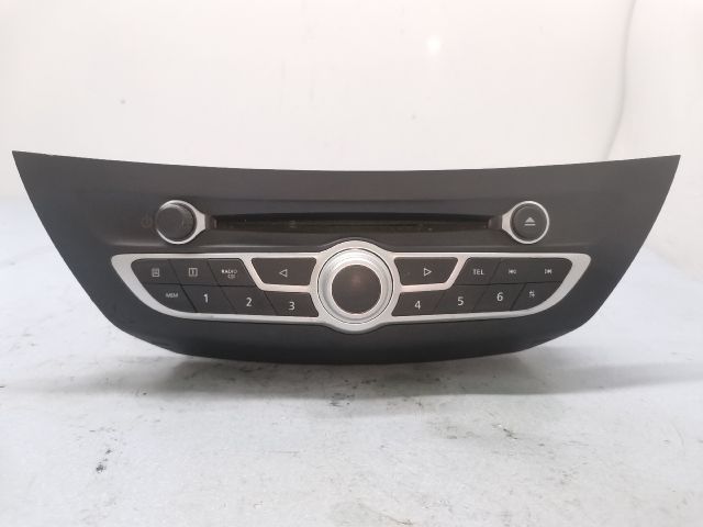 bontott RENAULT LAGUNA III Rádió / CD