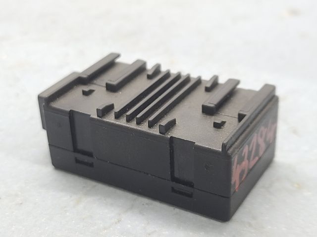 bontott RENAULT LAGUNA III Relé