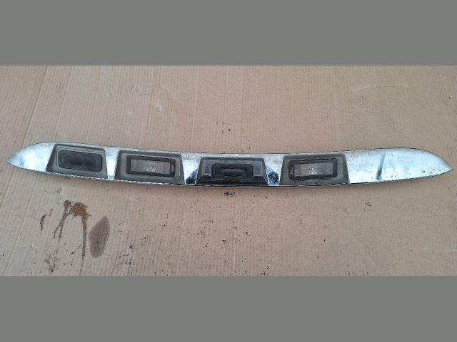 bontott RENAULT LAGUNA III Rendszámtábla Világítás Keret