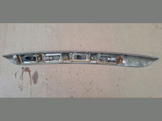 bontott RENAULT LAGUNA III Rendszámtábla Világítás Keret