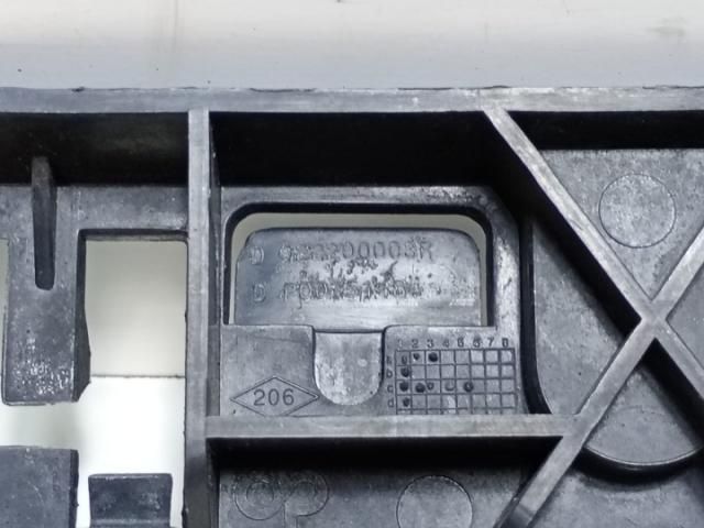 bontott RENAULT LAGUNA III Tartó Bak