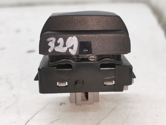 bontott RENAULT LAGUNA III Tolatóradar Kapcsoló