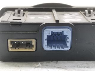 bontott RENAULT LAGUNA III USB Aljzat