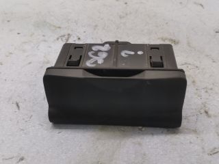 bontott RENAULT LAGUNA III USB Aljzat