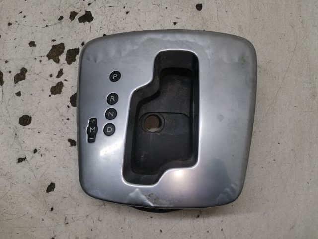 bontott RENAULT LAGUNA III Váltókar Keret