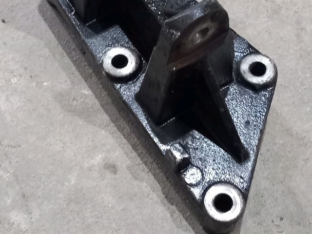 bontott RENAULT MASTER Motor Tartó Bak (Fém)