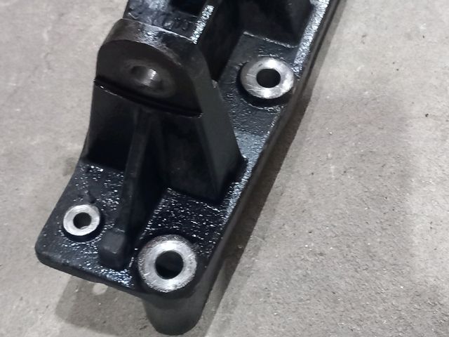 bontott RENAULT MASTER Motor Tartó Bak (Fém)