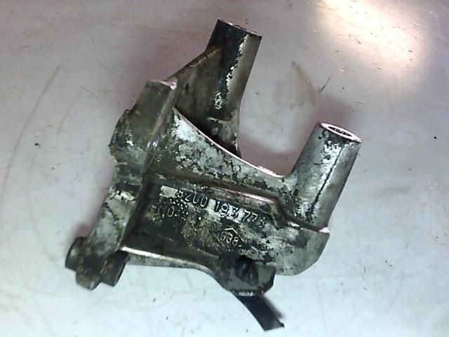 bontott RENAULT MASTER Adagoló Tartó Bak