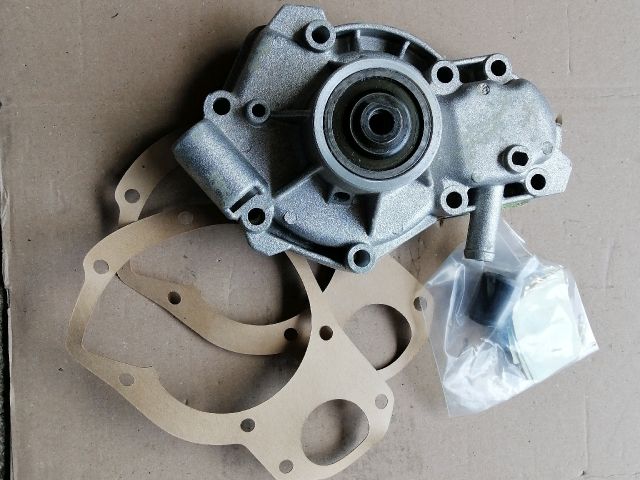 bontott RENAULT MASTER Vízpumpa