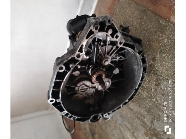 bontott RENAULT MASTER Váltó (Mechanikus)