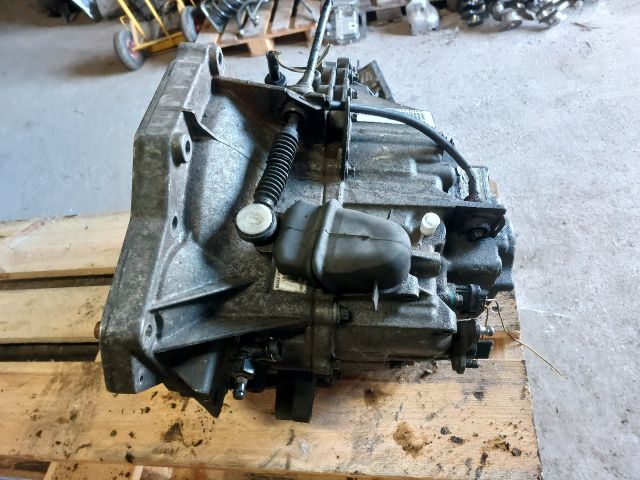 bontott RENAULT MASTER Váltó (Mechanikus)