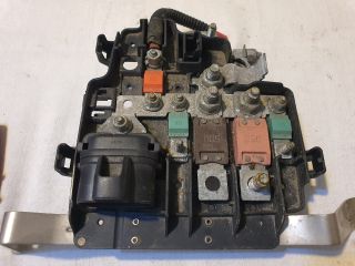 bontott RENAULT MASTER Biztosítéktábla Motortér