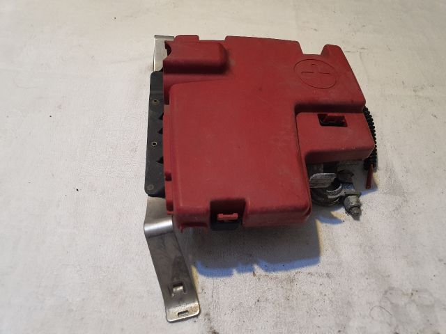 bontott RENAULT MASTER Biztosítéktábla Motortér