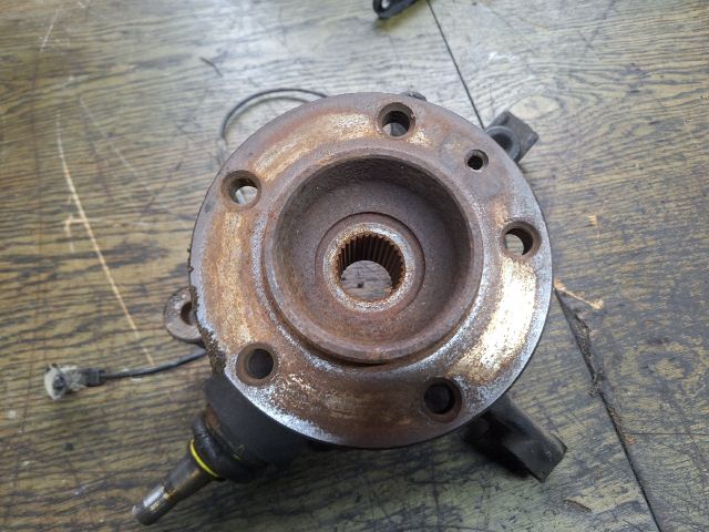 bontott RENAULT MASTER Bal első Csonkállvány Kerékaggyal