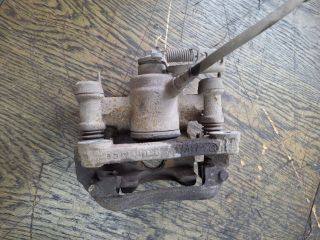 bontott RENAULT MASTER Bal hátsó Féknyereg Munkahengerrel