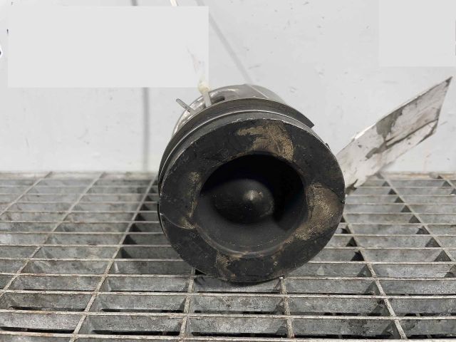 bontott RENAULT MASTER Dugattyú