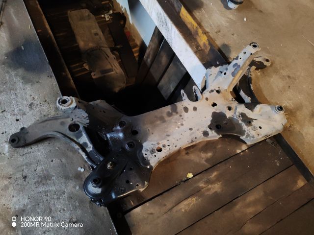 bontott RENAULT MASTER Első Bölcső