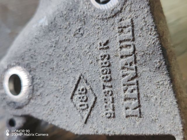 bontott RENAULT MASTER Motor Tartó Bak (Fém)