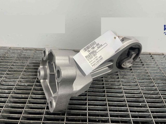 bontott RENAULT MASTER Motor Tartó Bak (Pozíciófüggetlen)