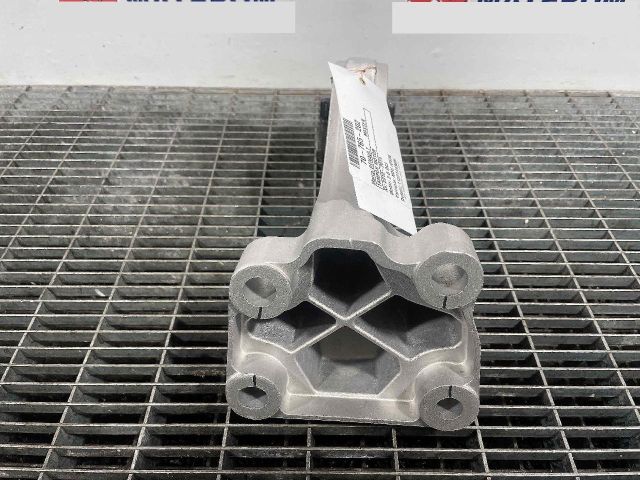 bontott RENAULT MASTER Motor Tartó Bak (Pozíciófüggetlen)