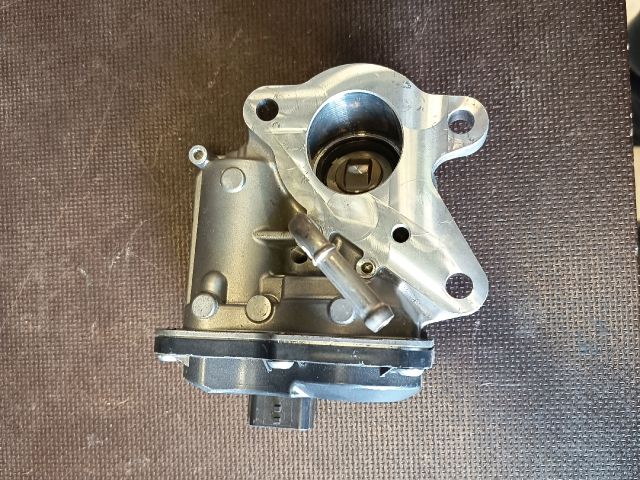 bontott RENAULT MASTER EGR / AGR Szelep