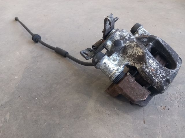 bontott RENAULT MASTER Jobb hátsó Féknyereg Munkahengerrel