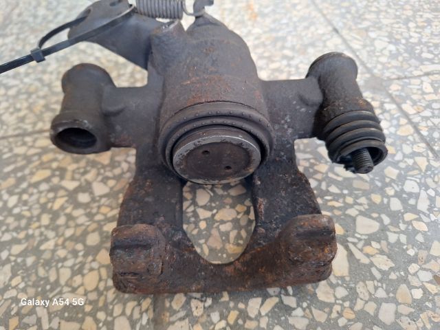 bontott RENAULT MASTER Jobb hátsó Féknyereg Munkahengerrel