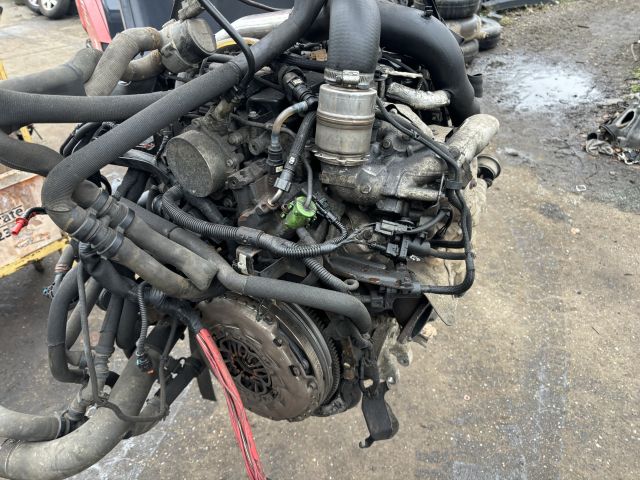 bontott RENAULT MASTER Komplett Motor (Segédberendezésekkel)