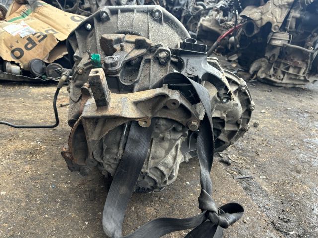 bontott RENAULT MASTER Váltó (Mechanikus)