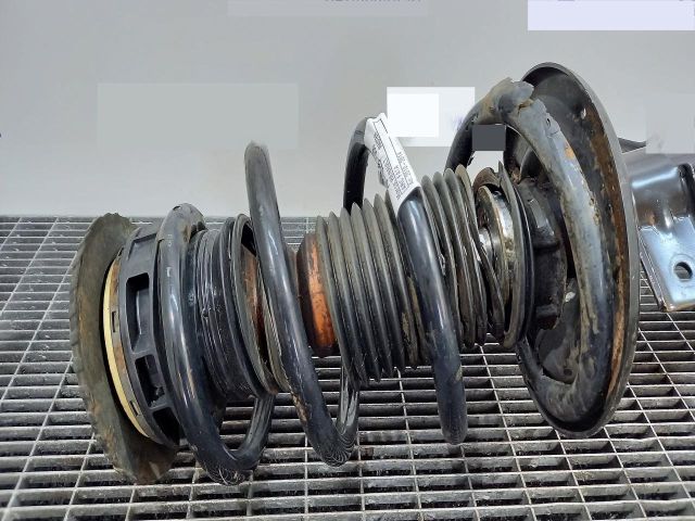 bontott RENAULT MASTER Első Rugó