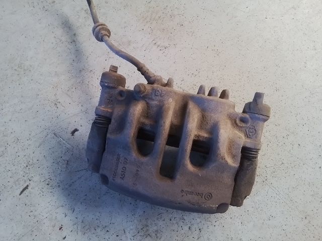 bontott RENAULT MASTER Jobb első Féknyereg Munkahengerrel