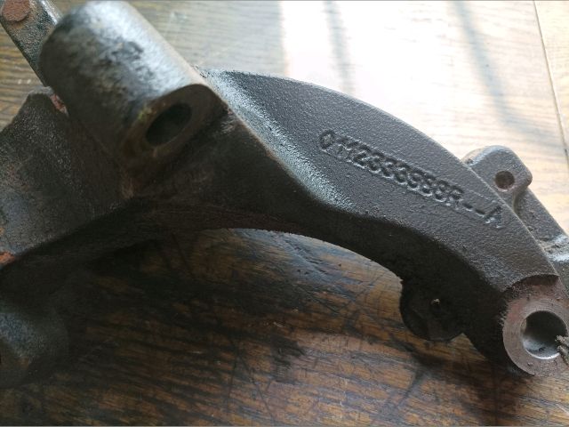 bontott RENAULT MASTER Motor Tartó Bak (Fém)