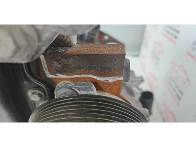 bontott RENAULT MASTER Motor (Fűzött blokk hengerfejjel)