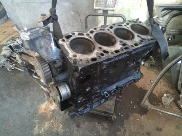 bontott RENAULT MASTER Motorblokk (Fűzött)