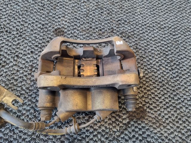 bontott RENAULT MASTER Jobb első Féknyereg Munkahengerrel