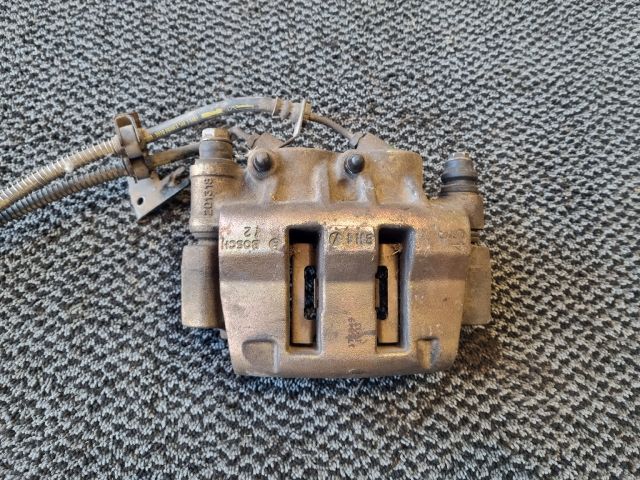 bontott RENAULT MASTER Jobb első Féknyereg Munkahengerrel