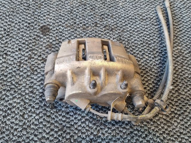 bontott RENAULT MASTER Jobb első Féknyereg Munkahengerrel